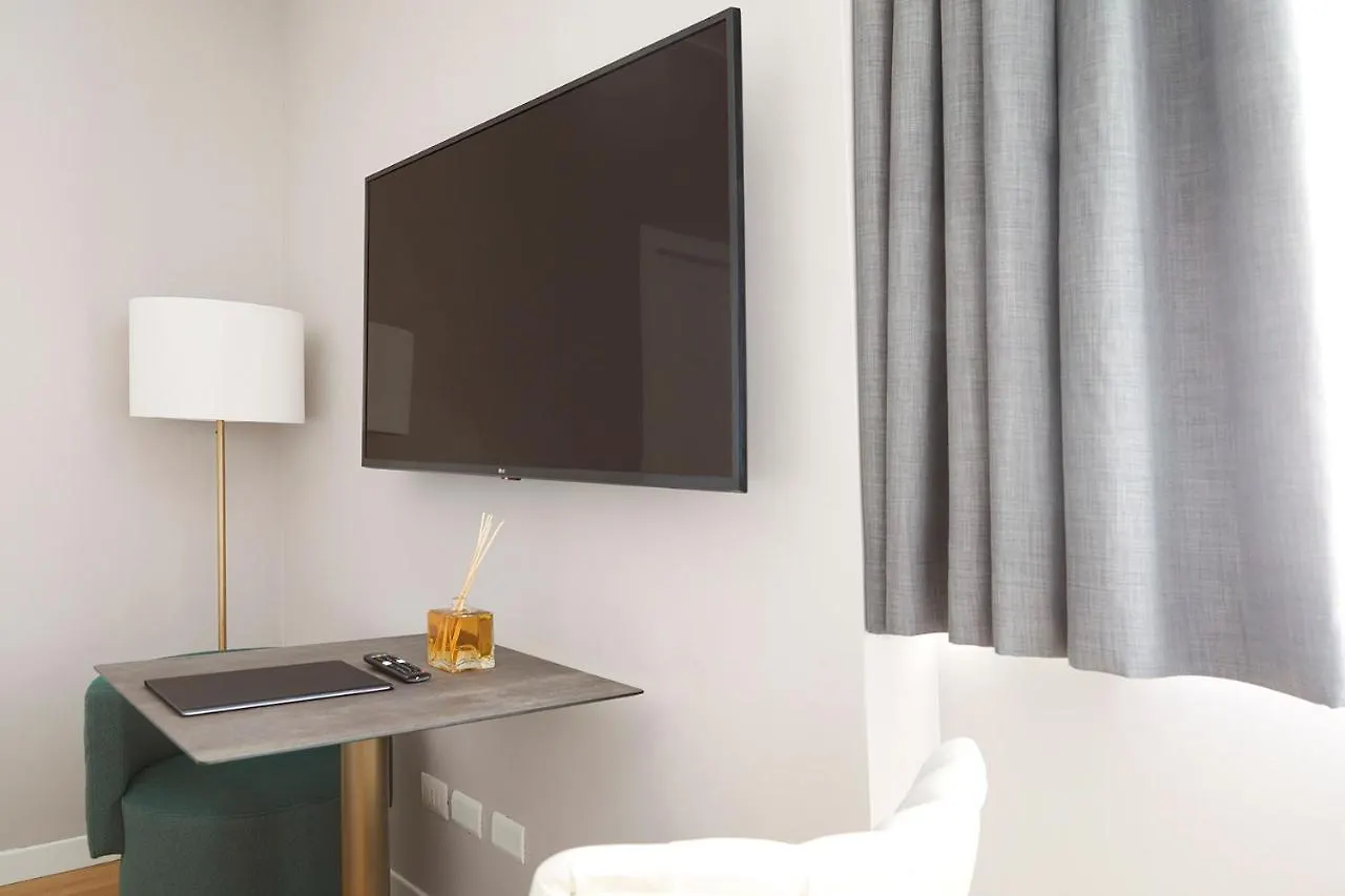 Prestige Boutique Aparthotel -Piazza Duomo Milan Apartment