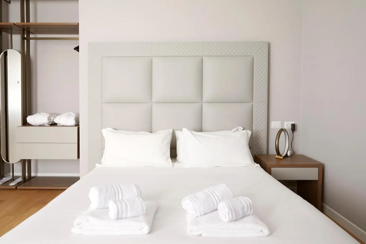 Prestige Boutique Aparthotel -Piazza Duomo Milão