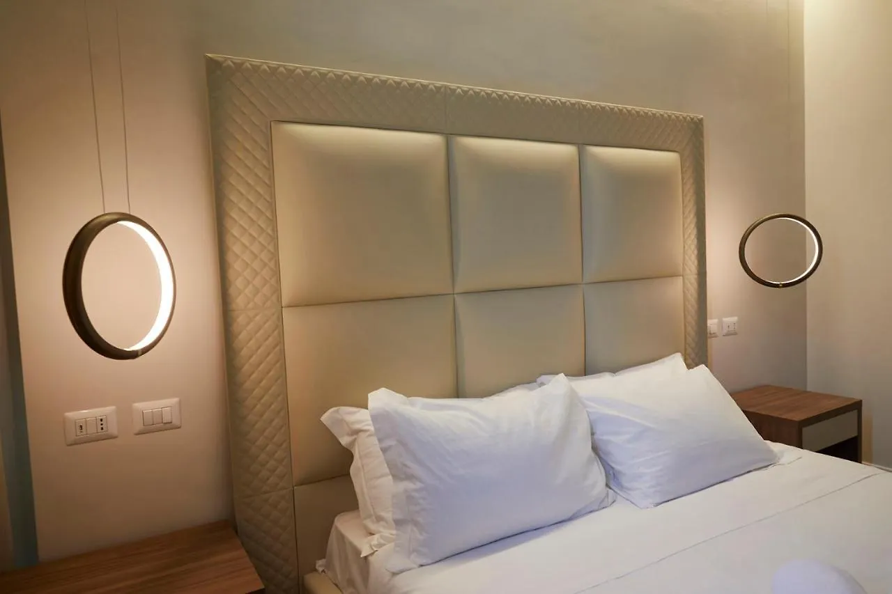 Prestige Boutique Aparthotel -Piazza Duomo Milan 0*,