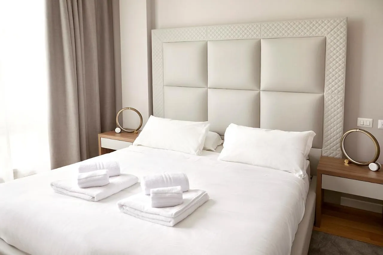 Prestige Boutique Aparthotel -Piazza Duomo Milán 0*,  Italia
