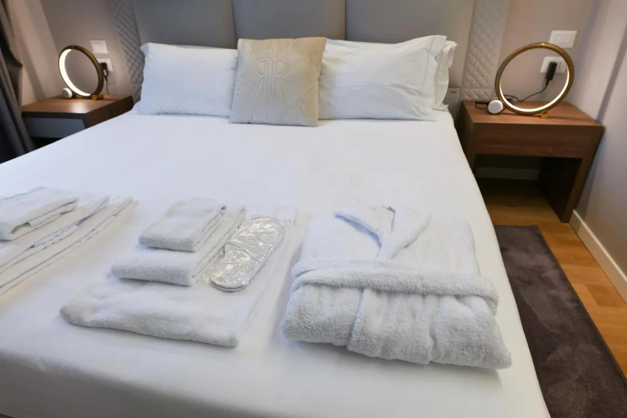 Prestige Boutique Aparthotel -Piazza Duomo Milán Italia