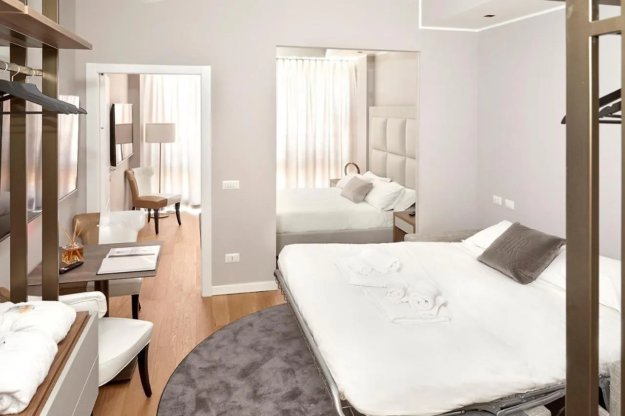 Prestige Boutique Aparthotel -Piazza Duomo Mediolan Włochy